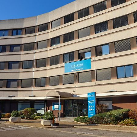 Zenitude Swiss Apparthotels Ferney-Voltaire Bagian luar foto