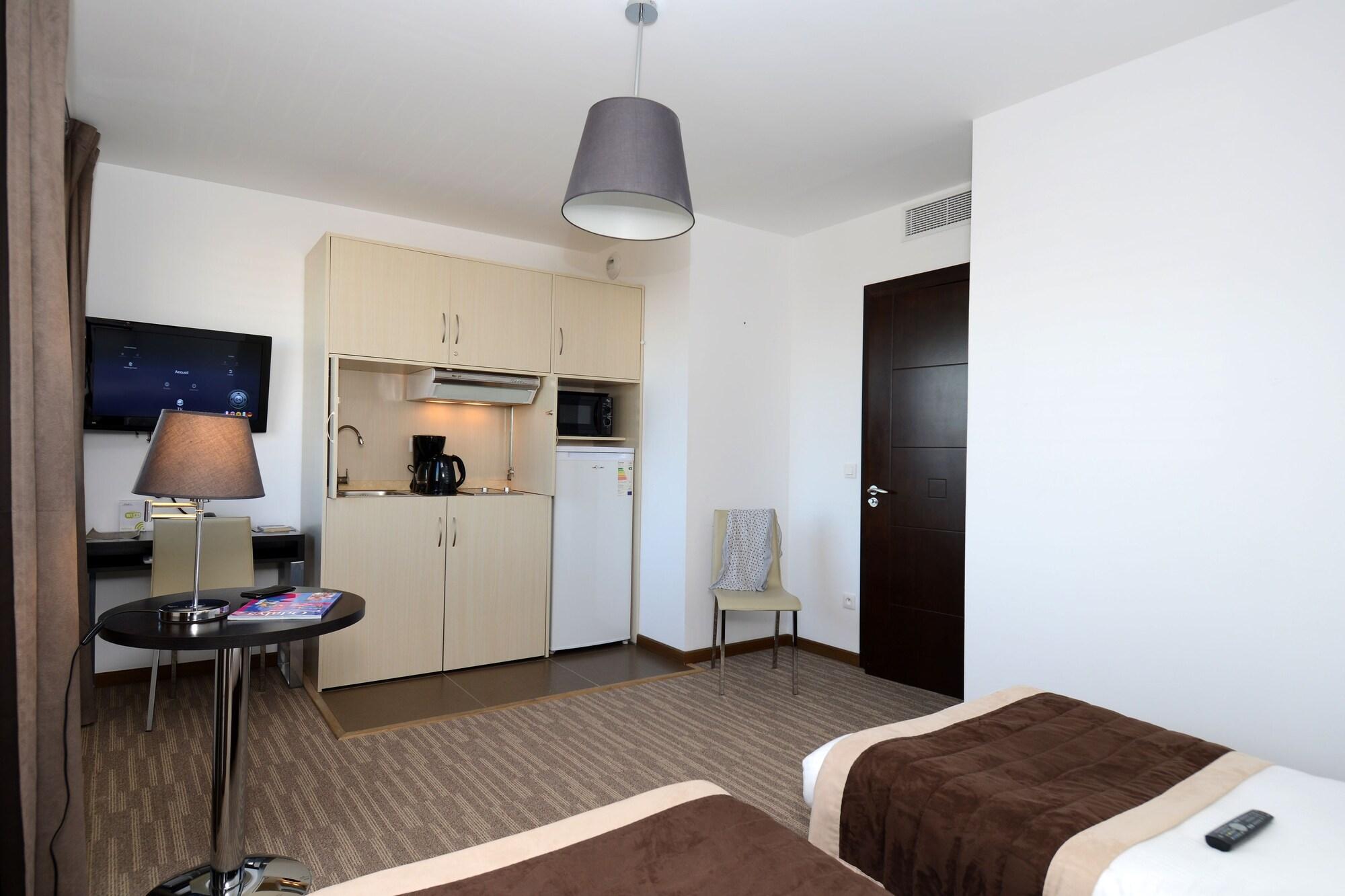 Zenitude Swiss Apparthotels Ferney-Voltaire Bagian luar foto