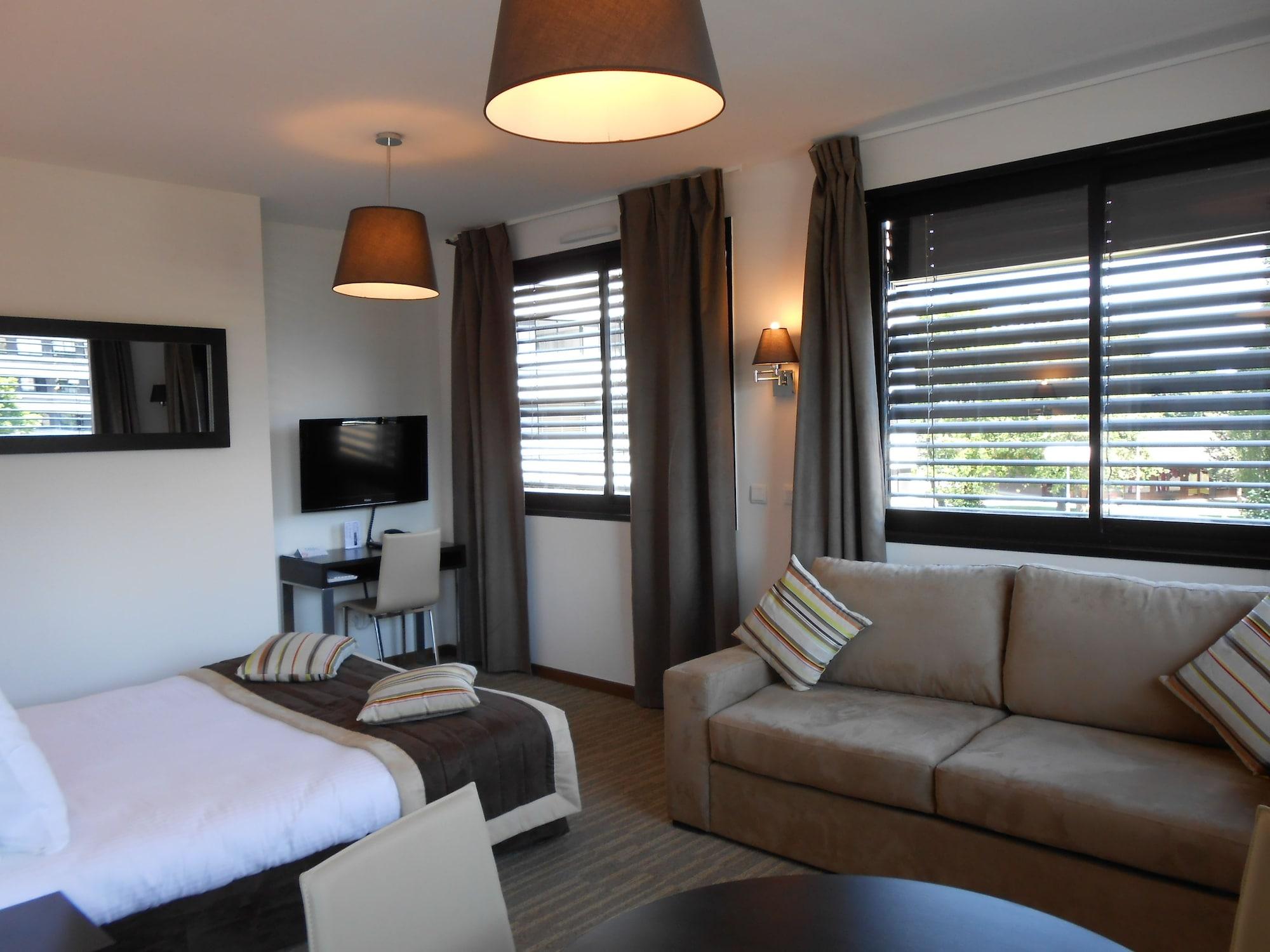 Zenitude Swiss Apparthotels Ferney-Voltaire Bagian luar foto