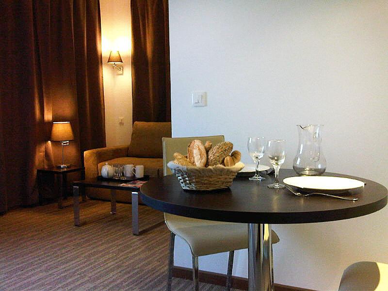 Zenitude Swiss Apparthotels Ferney-Voltaire Bagian luar foto