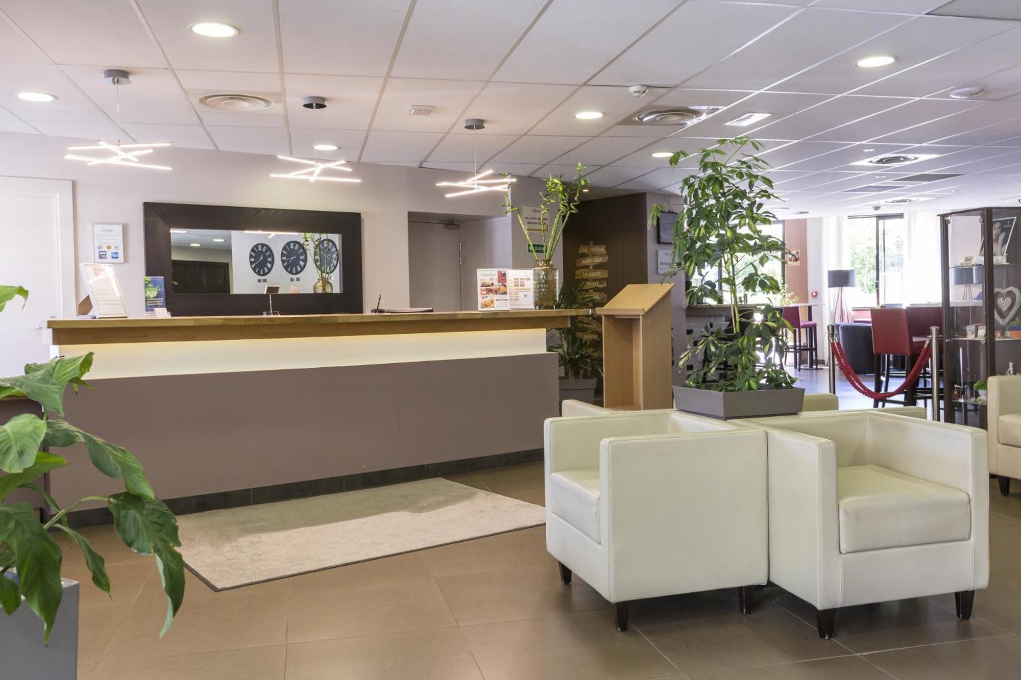 Zenitude Swiss Apparthotels Ferney-Voltaire Bagian luar foto