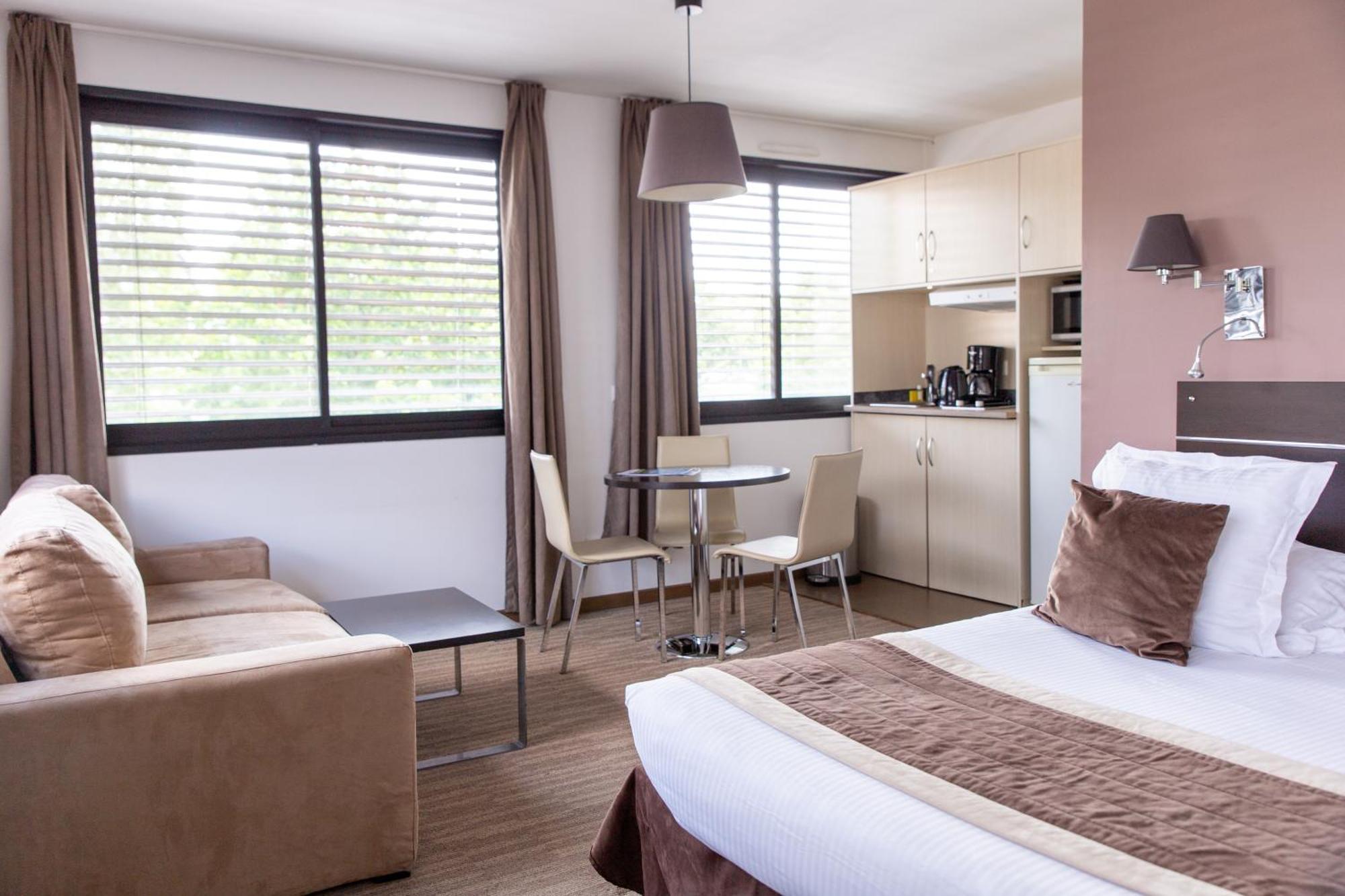 Zenitude Swiss Apparthotels Ferney-Voltaire Bagian luar foto