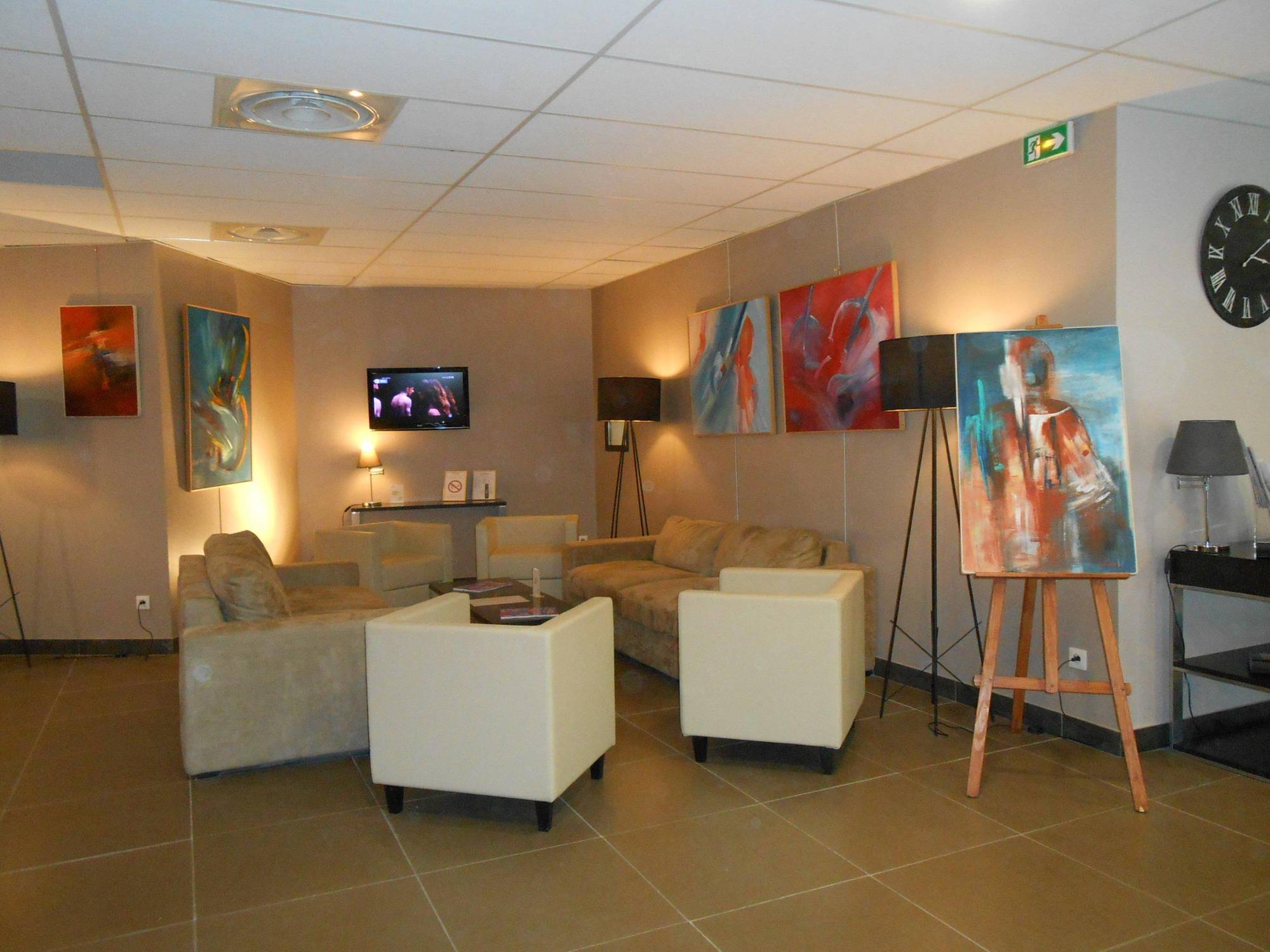 Zenitude Swiss Apparthotels Ferney-Voltaire Bagian luar foto